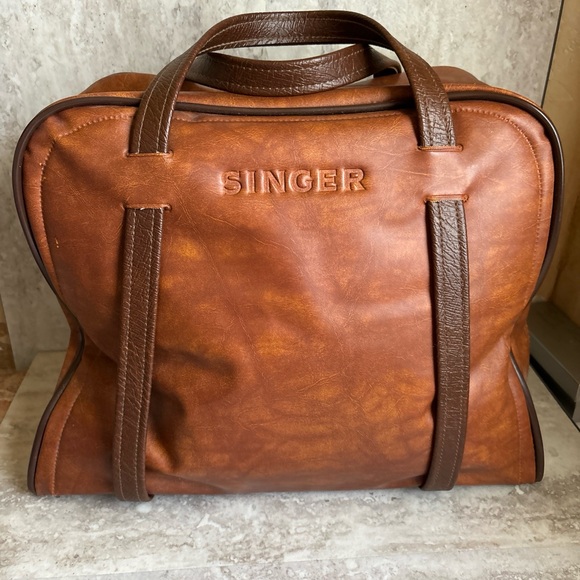 Singer Sewing Machine Travel Vinyl Carry Case Storage Bag Brown Vegan Leather - Picture 3 of 8